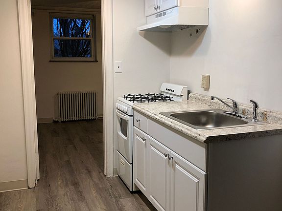 3rd image of 4229 Webster Ave #4