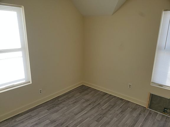 5th image of 1711 S Saint Joseph St #2