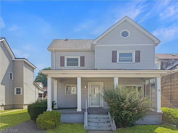 1068 Virginia Ave, Follansbee, WV 26037
