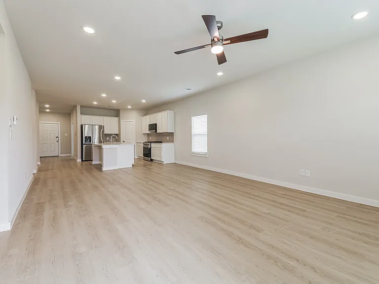 2213 Trailside Dr — Photo 5
