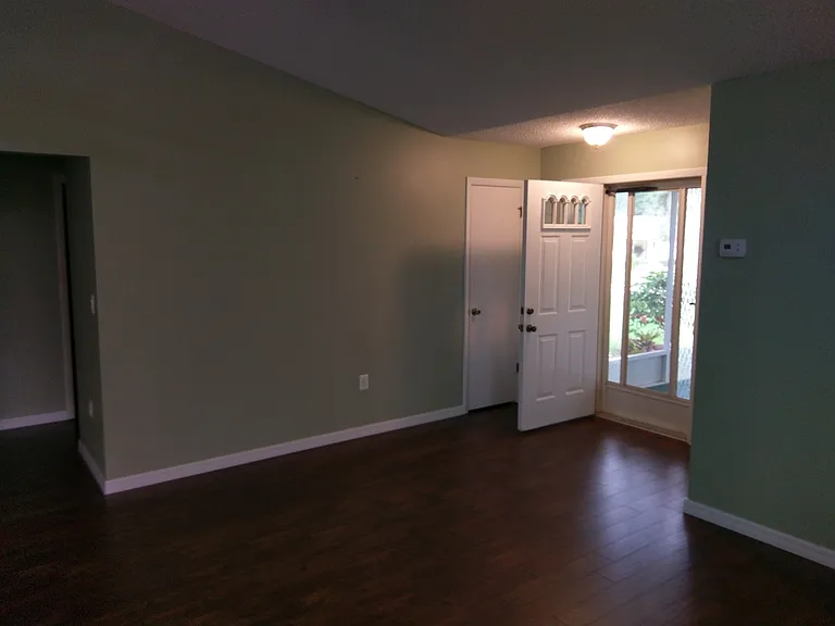 1432 New Abbey Ave — Photo 6