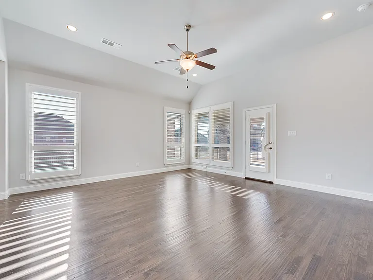4420 Avenida Ln — Photo 11