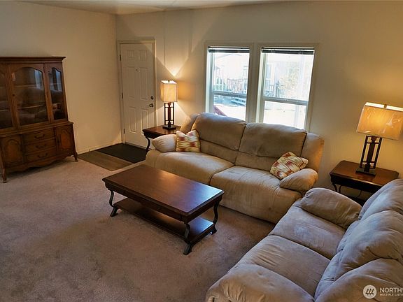 4th image of 2350 Douglas Road #26