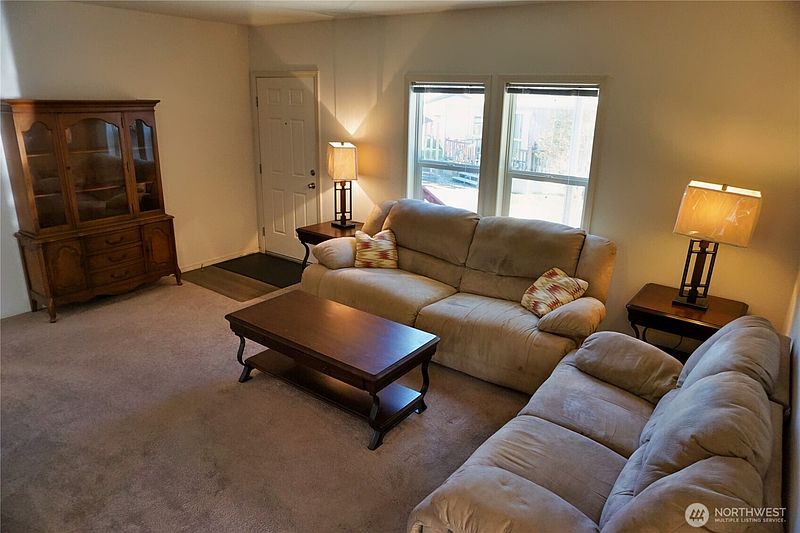 4th image of 2350 Douglas Road #26