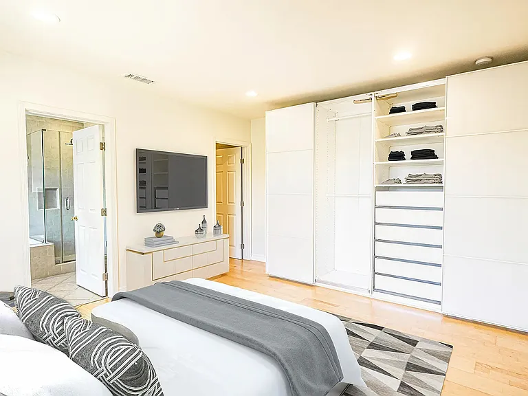 2024 Navy St — Photo 21