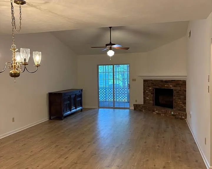960 Marys Dr — Photo 5