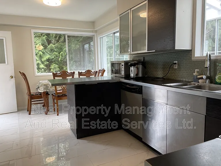 1137 Crestline Rd — Photo 7