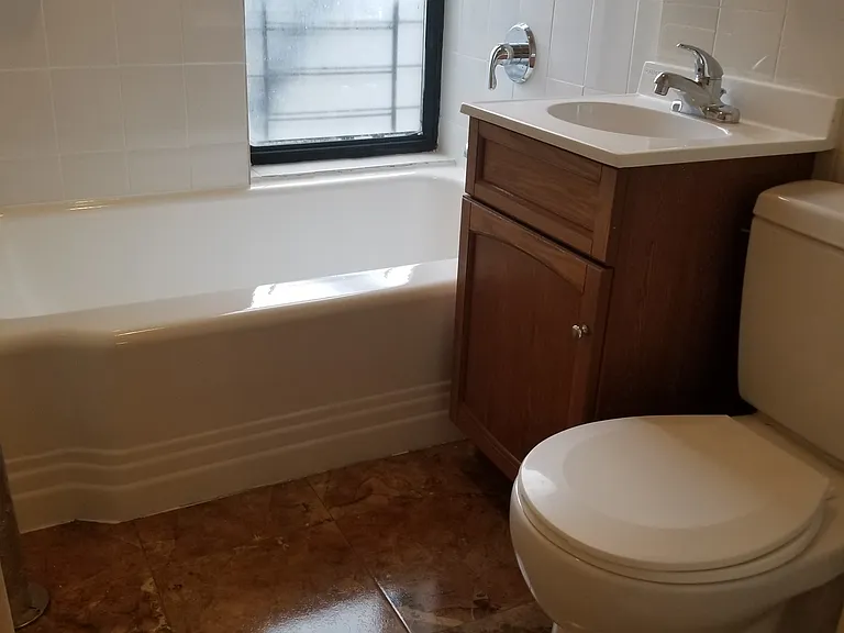 2095 Grand Concourse #O12 — Photo 11