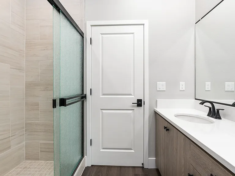 The Palms Luxury Condominiums — Photo 31