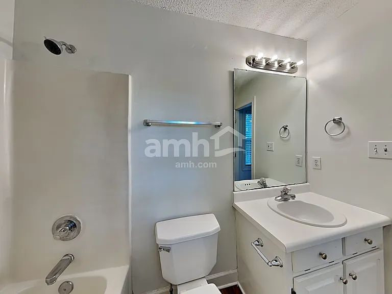 803 Delray Ln — Photo 9