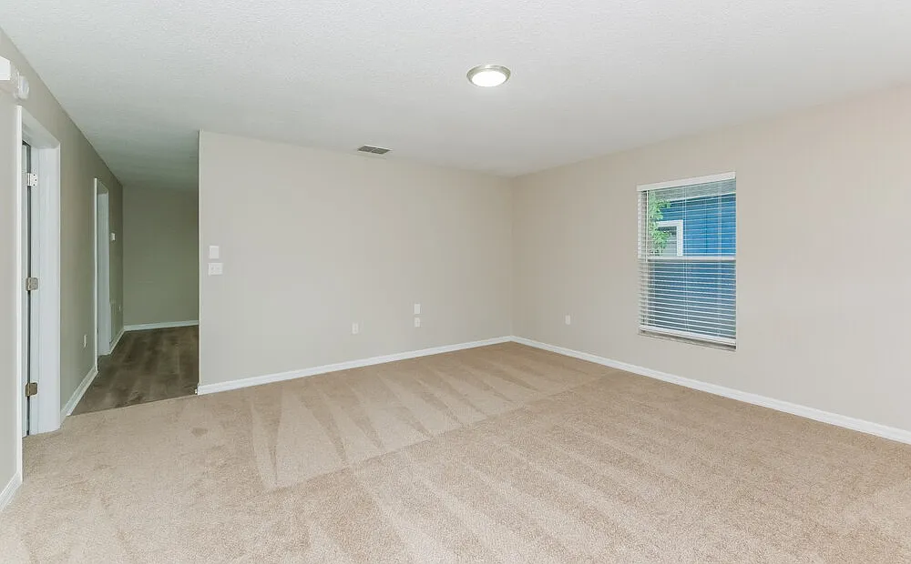 2 bed, 1.0 bath, 1972 sqft, $1,830 — Photo 3