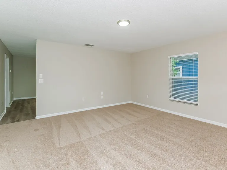 1033 S New York Ave — Photo 3