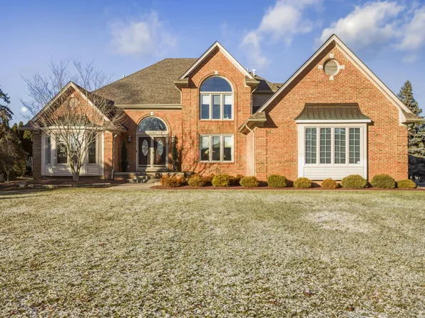 31595 N River Rd, Harrison Township, MI 48045