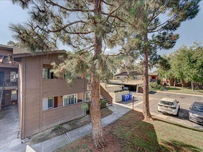 510 Calle Montecito #60 — Photo 25