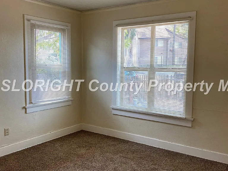 726 Johnson Ave — Photo 11