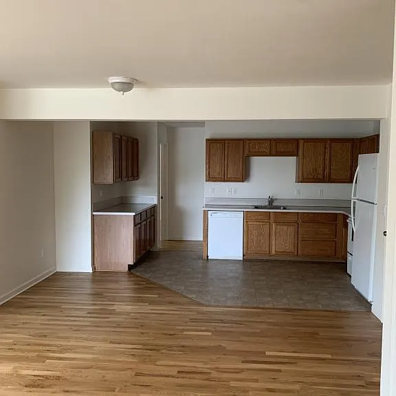 221 NW 3rd St #1 — Photo 3