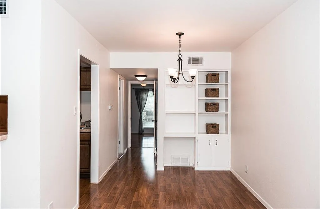 1 bed, 1.0 bath, 656 sqft, $1,000 — Photo 4