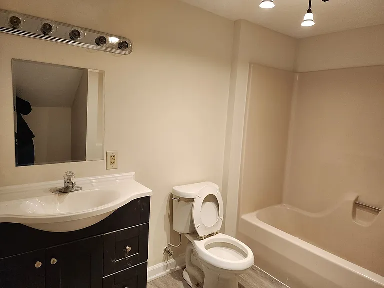 6222 Highland Dr — Photo 20