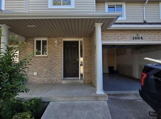 1664 Fieldcrest Ln, Tecumseh, ON N8N 4Z8