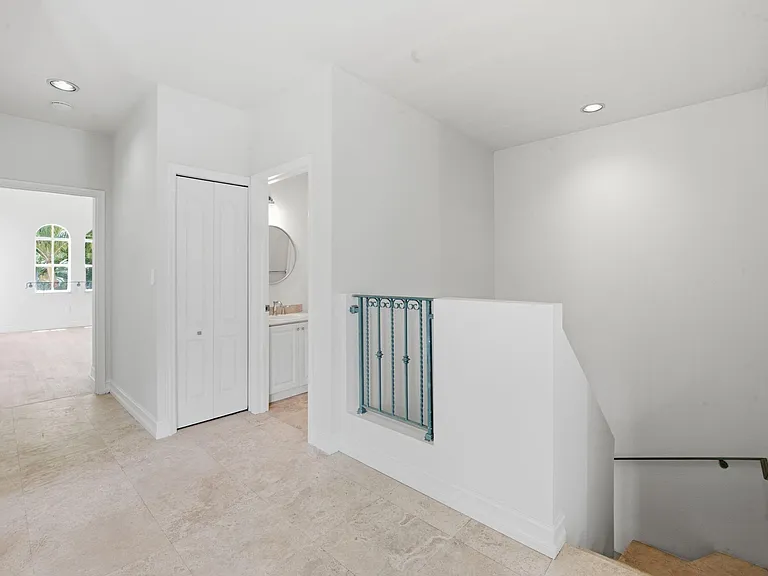 18385 NE 30th Pl #18385 — Photo 22