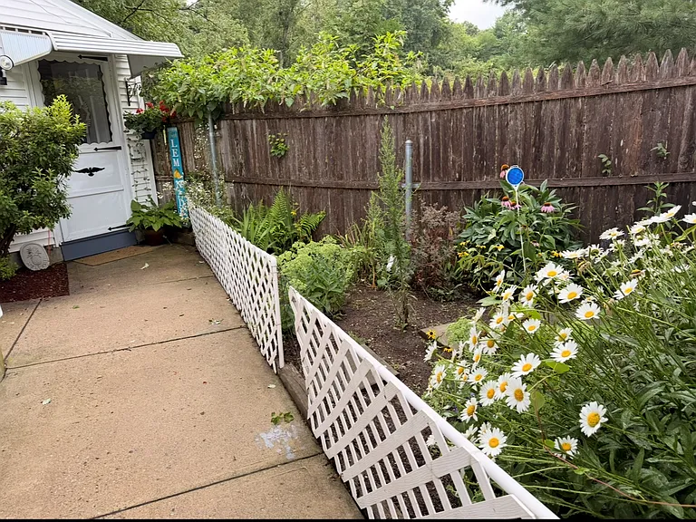 754 Greenville Ave — Photo 3