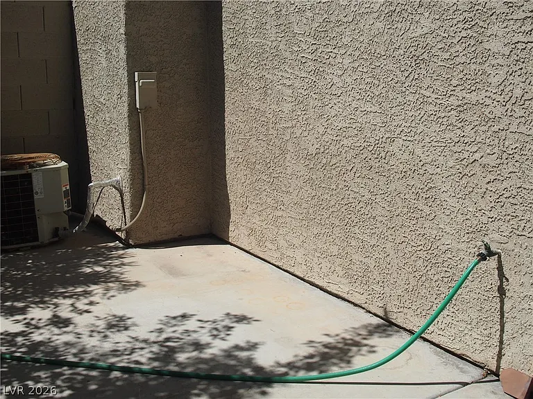 7724 Bauble Ave — Photo 17