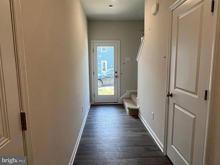 147 Tigney Dr — Photo 8