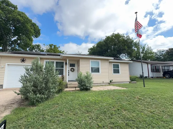 911 Leonhard St, Copperas Cove, TX 76522