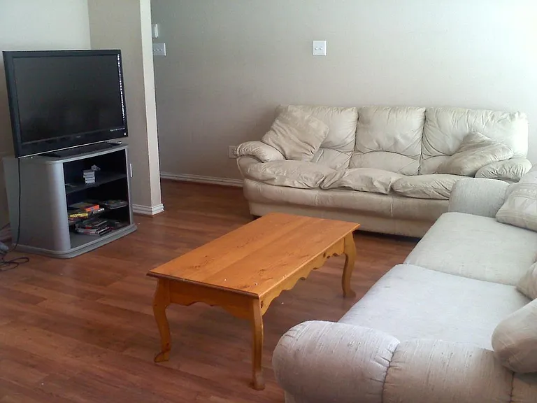502 Vienna Ct — Photo 2