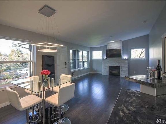 2nd image of 2210 Tolmie Ave