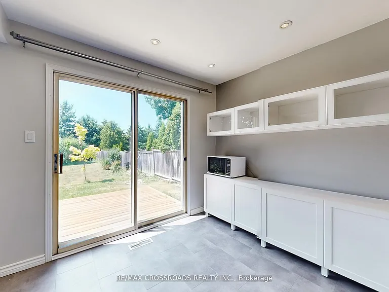 35 Forest Grove Dr — Photo 29