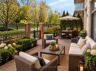 17 Ruddington Dr #101, Toronto, ON M2K0A8