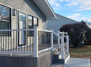 30 Prospect Ave, Niantic, CT 06357