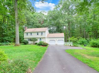 9 Monroe Ln, Madison, CT 06443