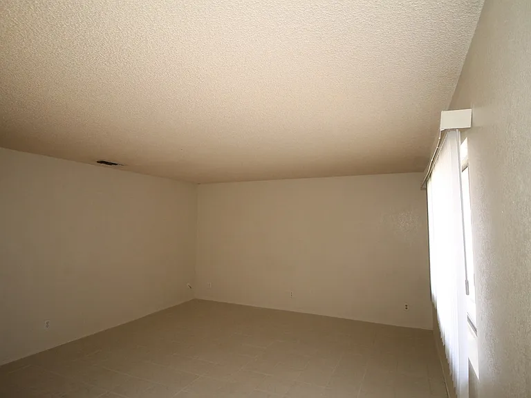 Higgins Rd — Photo 13