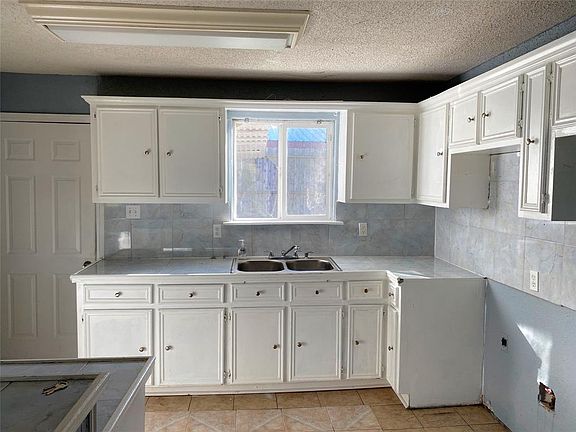 4th image of 16900 Wellborne Dr