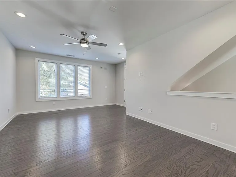 415 Gartrell St SE #7 — Photo 14
