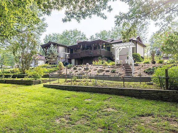 5th image of 5841 Karamar Dr