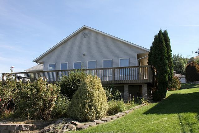 1st image of 406 Riverview Dr