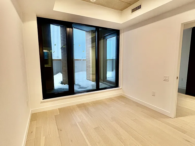 1720 Bayview Ave #527 — Photo 11