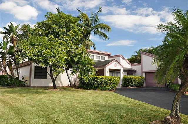1st image of 8601 SW 140th Ter