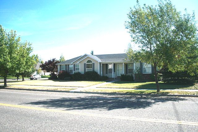 1st image of 4071 Nathan Dr
