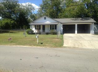 5931 9th Ave, Eastman, GA 31023