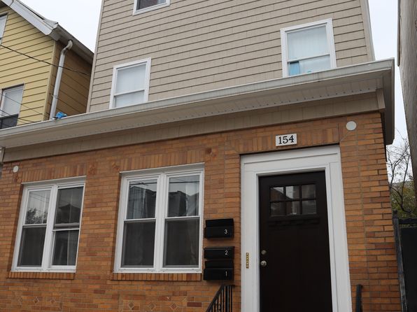 154 Garside St FLOOR 1