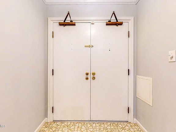 4th image of 3030 Breckenridge Ln APT 114