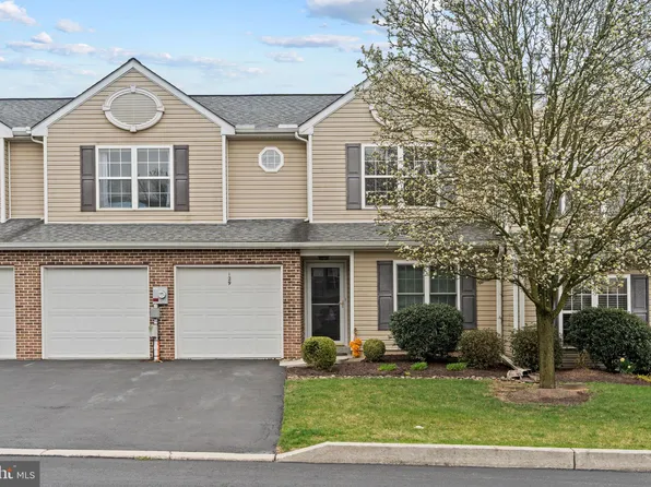 129 Kestrel Ct, Hummelstown, PA 17036