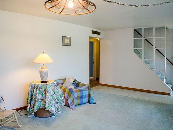 3rd image of 3433 Atterbury St