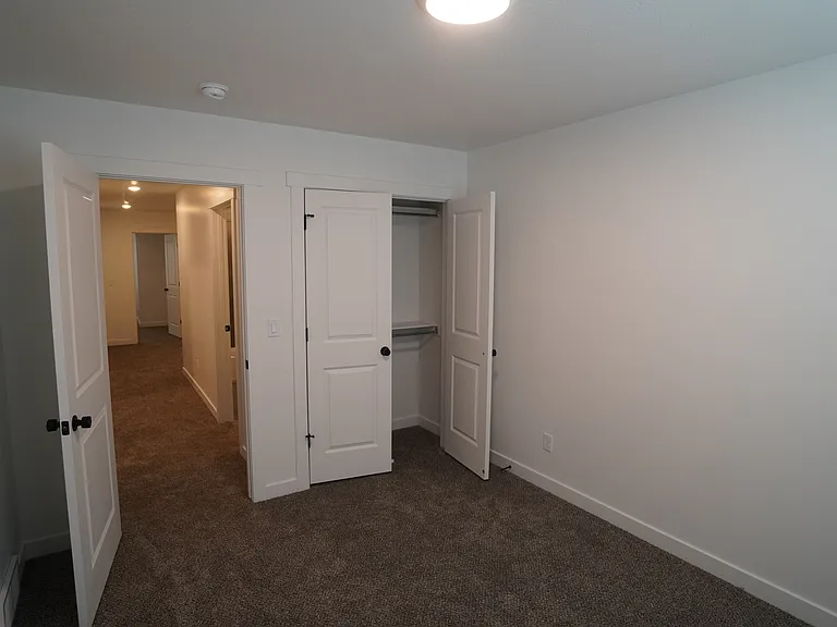 977 S Swoop Dr — Photo 25