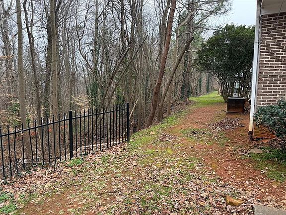 5th image of 2502 Walden Lake Dr