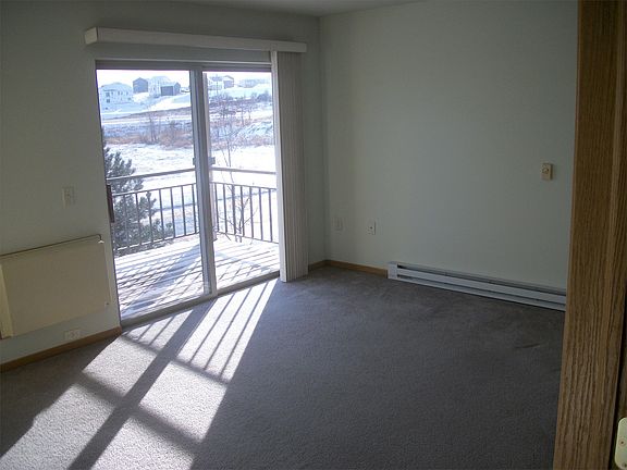 2nd image of 290 Prairie Heights Dr APT 205